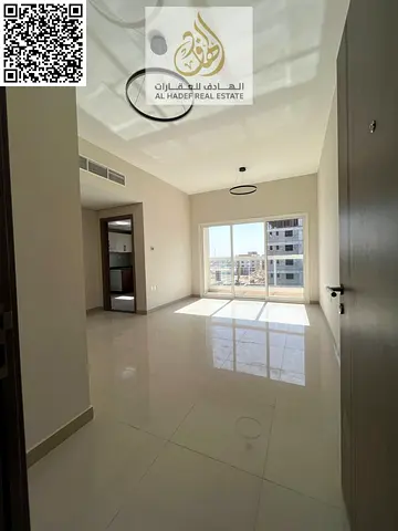 غرفتين وصاله 3 حمام بالجرف 3 قريب من شارع محمد بن زايد مساحه كبيره