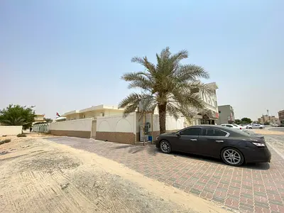 فيلا للإيجار جزء منفصل في الروضة عجمان-1