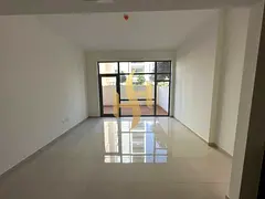 READY TO MOVE IN // SPACIOUS LAYOUT // PRIME LOCATION