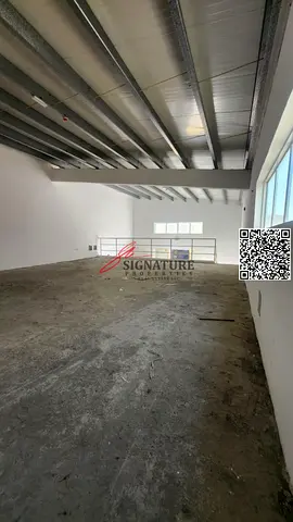 مستودع 2700 قدم مربع كهرباء 3 مراحل للإيجار في منطقة الجرف الصناعية عجمان