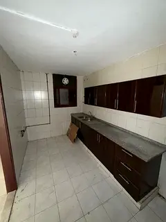 LOW PRICE 3BHK WINDOW AC/GAS &amp; WITH CLOSE HALL WITH 3 BALONEY &amp;JUST IN 48K*