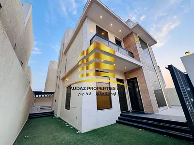 🏡 فيلا فاخرة للبيع – موقع استراتيجي | مباشرة على شارع الشيخ محمد بن زايد