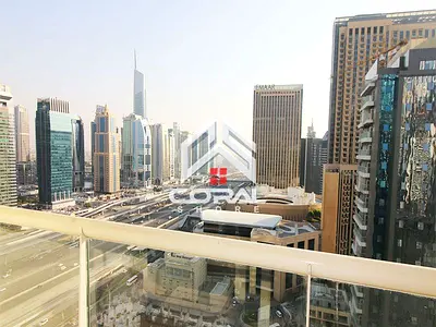 Gorgeous vacant studio on higher floor