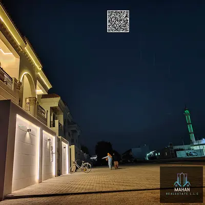 للبيع فيلا كلاسيك راقــيــة في واحدة من أجمل وأهدأ المناطق السكنية في عجمان — منطقة الحليو 2.
فيلا بتصميم هندسي فاخر ولمسات كلاسيكية فخمة تمنحك شعور بالعراقة والرقي من أول نظرة، مع مساحات واسعة وتشطيب