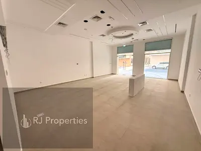 Luxury Huje Spacious Shop Bright Location Near Muwaileh park street