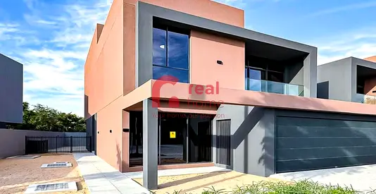 Beautiful Townhouse | Gated & Green | Ideal For Families