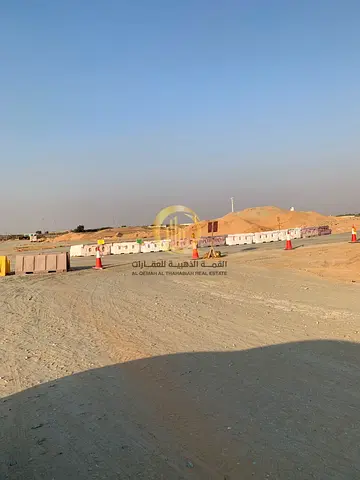 للبيع ارض بالبليده 2 فرصه استثماريه مميزه الارض علي مساحه 2,422 قدم مربع قريبه علي جميع الخدمات