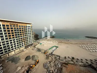 شقة غرفتين موقع مميز على الساحل مع شاطئ خاص – خورفكان