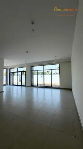 Large Plot with Garden | Vaastu | Corner & Single Row | Beachfront