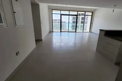 Prime Location I Vacant on Transfer | Creek View