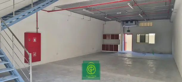 Ras Al Khor 4,500 sq. Ft warehouse with built-in toilet and pantry