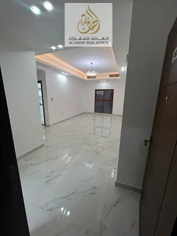 الايجار سنوي في عجمان منطقة المويهات 3 قريب من مستشفى سعودي الالماني  البنايه عائلات فقط اول سكن غرفتين وصاله مع بلكونه تكيف مركزي 3 ثلاث الغرف ماستر