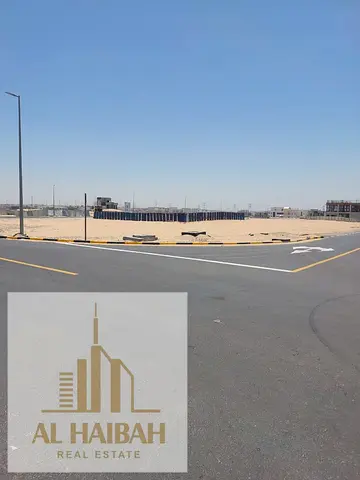 🔥 للبيع أرض مميزة جدًا في بليدة 🔥  📍 مقابل الحذيفة مباشرة  🛣 على شارع 36