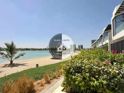 فيلا 4 غرف نوم على شاطئ ميناء العرب بتصميم فاخر