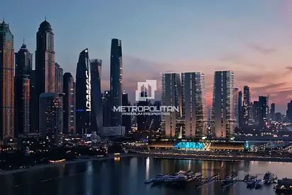 Waterfront Living | High Floor | Investment Deal
