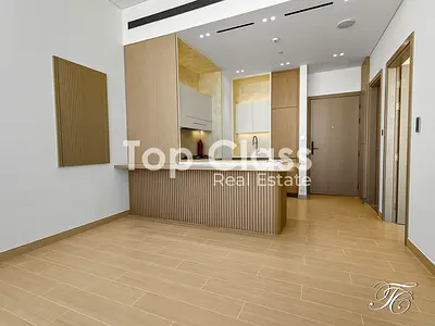 Brand New High Floor Luxury Living