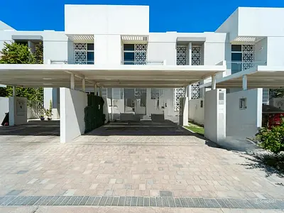 Single Row - Type A | Green Patch | Prime location