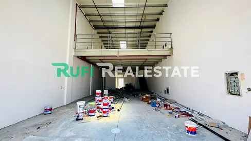 **🏭 Road Facing/ 3,000SQFT Warehouse For Rent in Al Jurf Industrial Area, Ajman 🏭**
