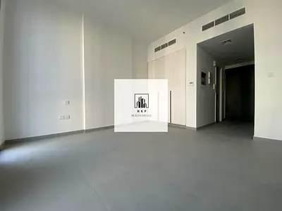 Specious luxury studio for rent