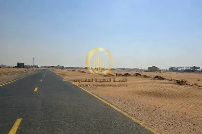 فرصة اسستمارية سكنية ممتازة منطقة مزيرعة B ارض زاوية مقابل المسجد
