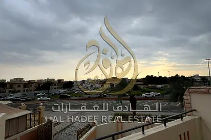 للإيجار في إمارة الشارقة – كورنيش الشارقة | فيلا فاخرة زاوية 3 شوارع تصلح سكني أو تجاري