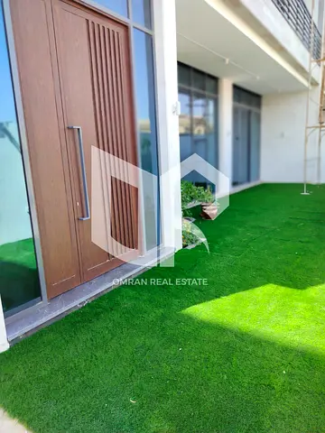 🏡 فيلا للبيع في الحوشي – الشارقة | تشطيب الترا ديلوكس | سمارت هوم 🏡 ✨ فيلا راقية بتصميم عصري وتشطيب فاخر في واحدة من أرقى مناطق الشارقة! ✨