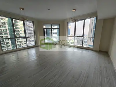 Vacant 2 Bedroom Ready to Move in Mid Floor