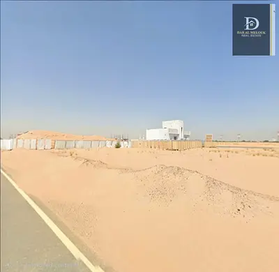أرض العمر في موقع استراتيجي بين الشارقة وعجمان (حي الدبدبه _بساتين الزبير ) .