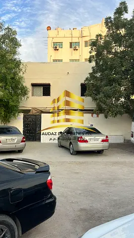 فيلا 10غرف استراتيجية للعائلات أو الاستثمار