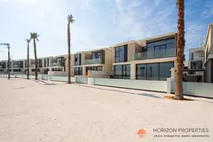 Luxury 4BR Beachfront | Casino &amp; Sea View