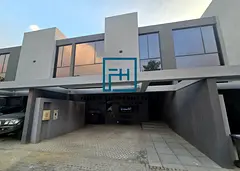 Super Distress Deal Robinia – Masaar | Modern 4-Bedroom Middle Townhouse for Sale