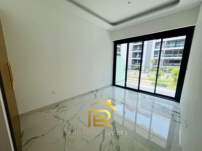 SPACIOUS 1BHK | U-SHAPE KITCHEN | READY TO MOVE!