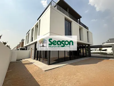 Single Row I Opposite to Park l Close to Amenities