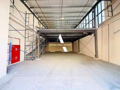 Premium Industrial Warehouse | Ideal for Logistics & Storage