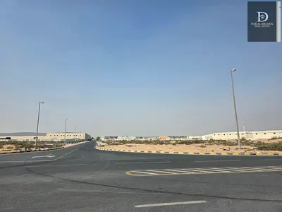 Industrial land for sale – Al Sajaa | Freehold ownership for all nationalities 📍 Location: Al Sajaa Industrial Area – one of the best strategic locations 📐 Sizes: From 16,000 sq ft to 80,000 sq ft, fl