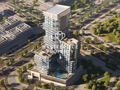 2BR+M Apt | Balcony | Corner Unit