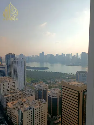 الشارقة المجاز 1 غرفة و صالة للبيع