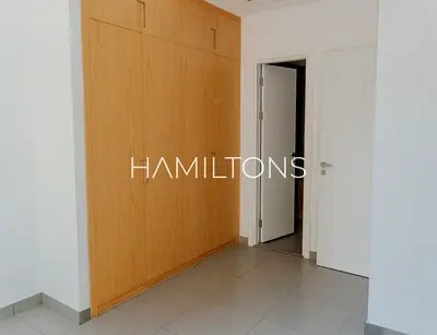 Stylish Apartment | Scenic Views | Resale