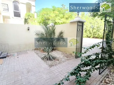 Well-Maintained 3BR Townhouse | Golf Course View