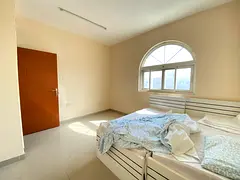 BRAND NEW 1 BEDROOM ON ROAD BUILDING GOOD SIZE MUWALIEH SHARJAH