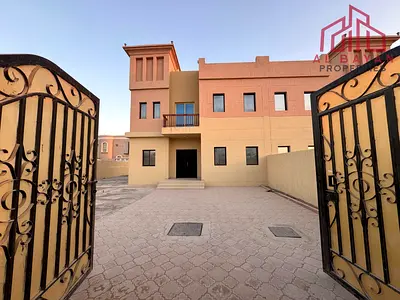 فيلا عائلية مع غرفة خادمة وموقف سيارات لست سيارات – القصيدات