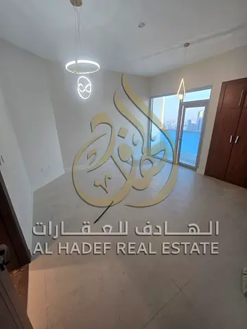 ✨ فخامة "أول ساكن" في قلب المجاز 3 - عنوانك الجديد للرقي والراحة ✨ تتشرف شركة الهادف للعقارات بأن تقدم لعملائها الباحثين عن التميز المطلق فرصة لا تتكر