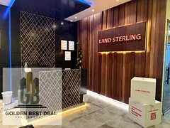 showroom &amp;prime location &amp; Ready to move @fitted