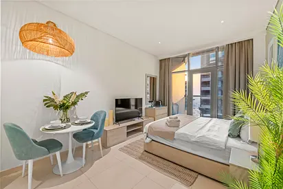 Seven Palm Studio with Pool and Gym Access