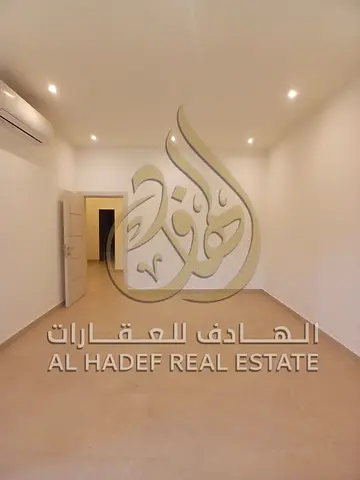 Spacious 3-bedroom apartment with a practical layout – Prime location near essential services and amenities – Flexible annual rent payment options