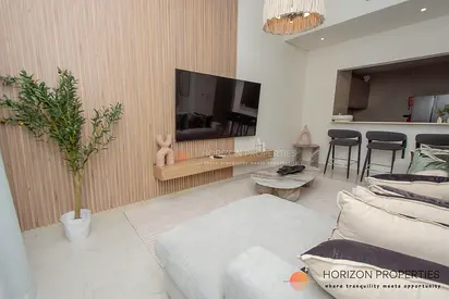 Modern | Fully Furnished | Open Plan