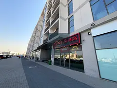 Business Hub | High Footfall | F&amp;B Ready | Ample Parking for Customers