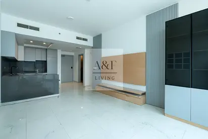 LARGE LAYOUT | UPGRADED | PRIME LOCATION