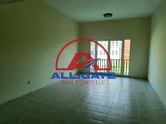 HOT DEAL || VACANT || NEAR AT SWIMMING POOL AND METRO STATION ||