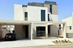 Luxury 5BR Villa | Large Plot | Prime Location